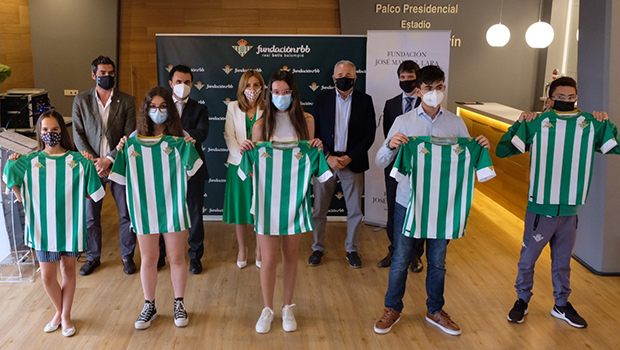 La Fundación Real Betis Balompié  y la Fundación José Manuel Lara eligen los relatos ganadores del certamen  ‘Cuento con mi equipo’
